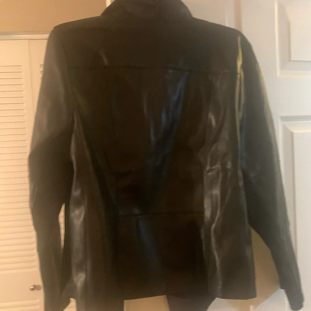 BLACK FAUX LEATHER JACKET. - Picture 2 of 5
